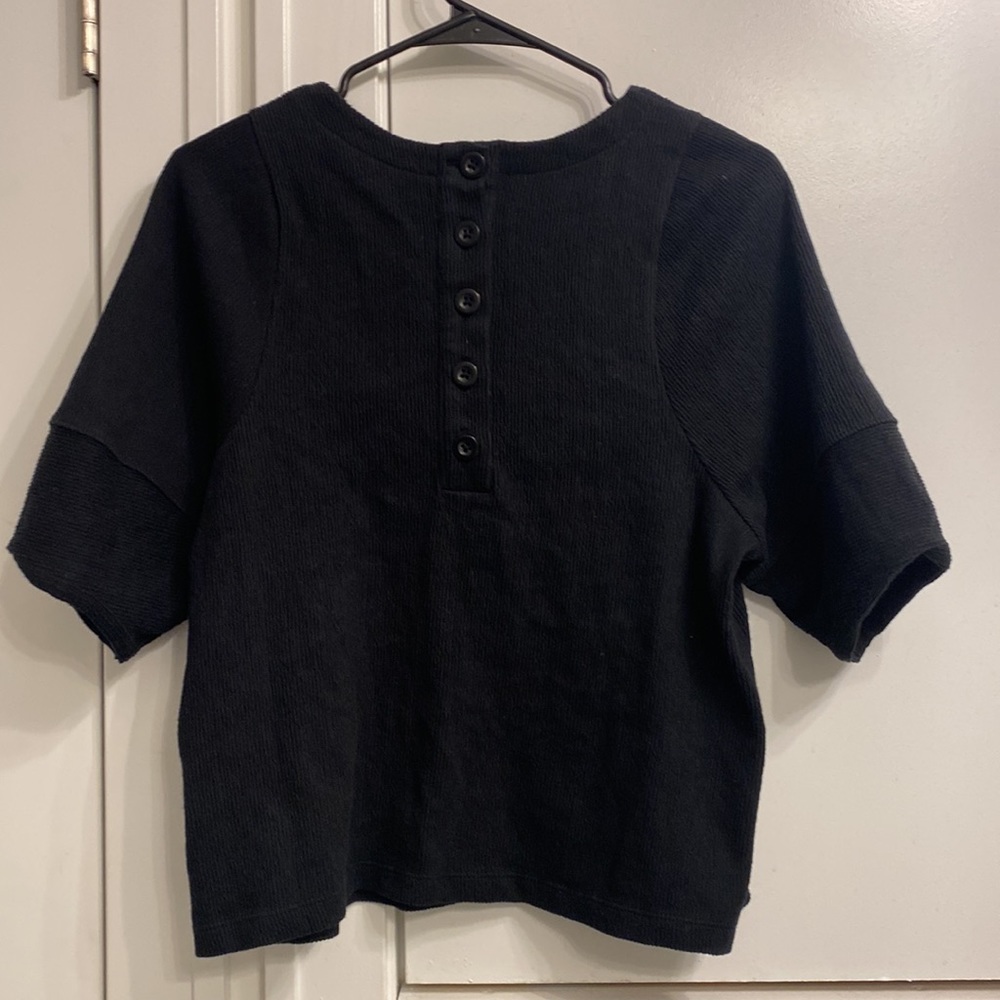 Button Back Texture And Thread Tee - image 6